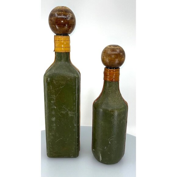 (2) VTG Fausto Corduri Italian Leather Wrapped Decanters with Wood Stopper - Picture 12 of 14